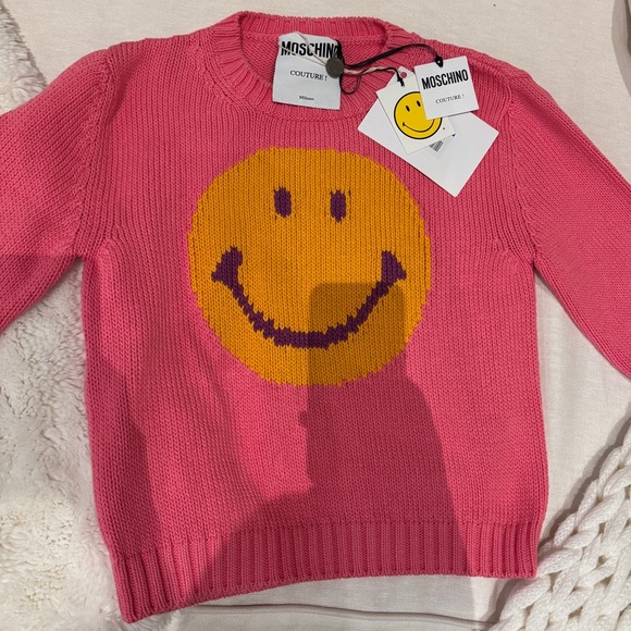 Moschino Pink Crewneck Sweater with Yellow Smiley Face Brand New with Tags 😃 - Picture 4 of 9